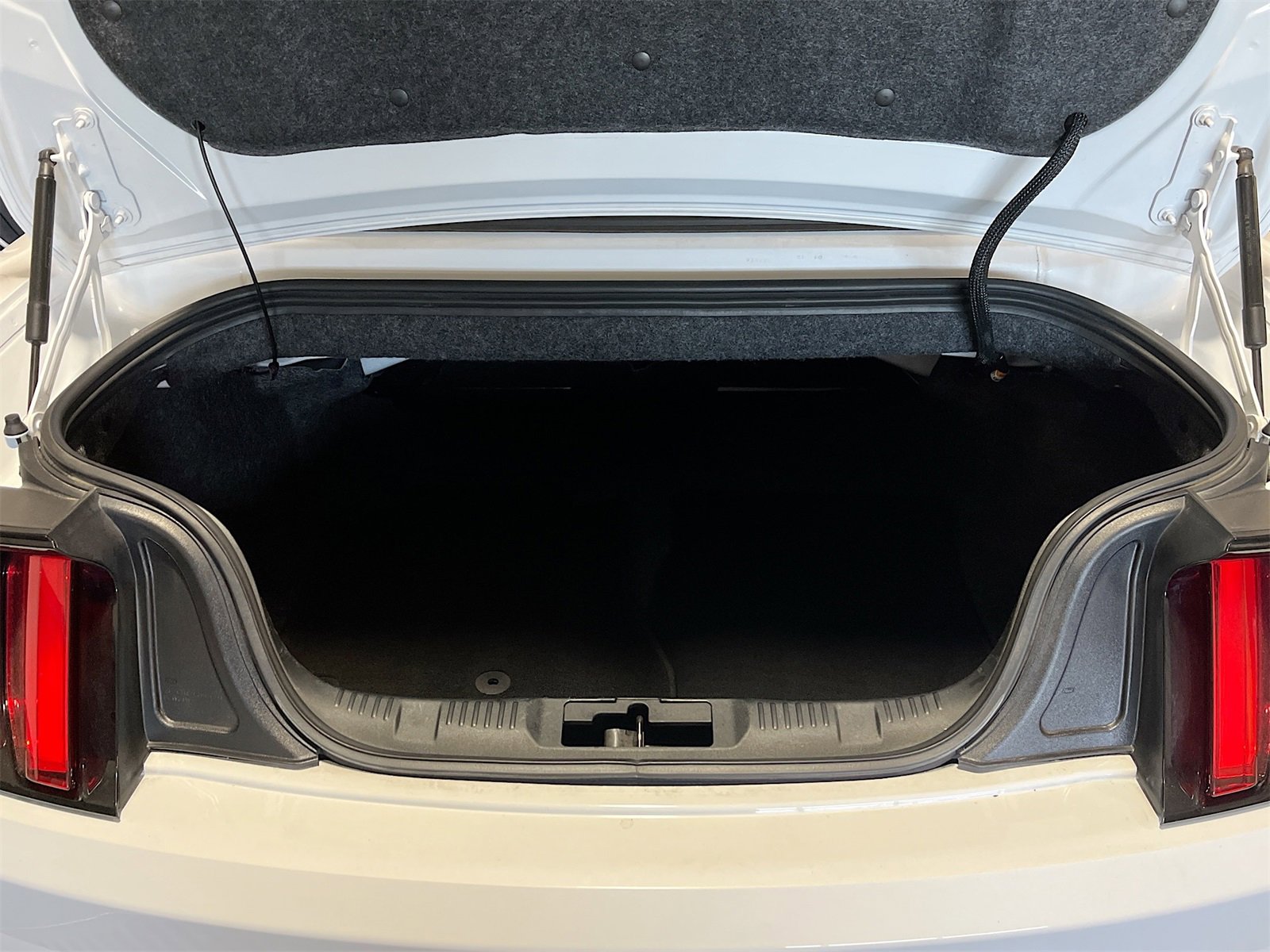 Used 2015 Ford Mustang Premium w/ Ecoboost Performance Package image 26