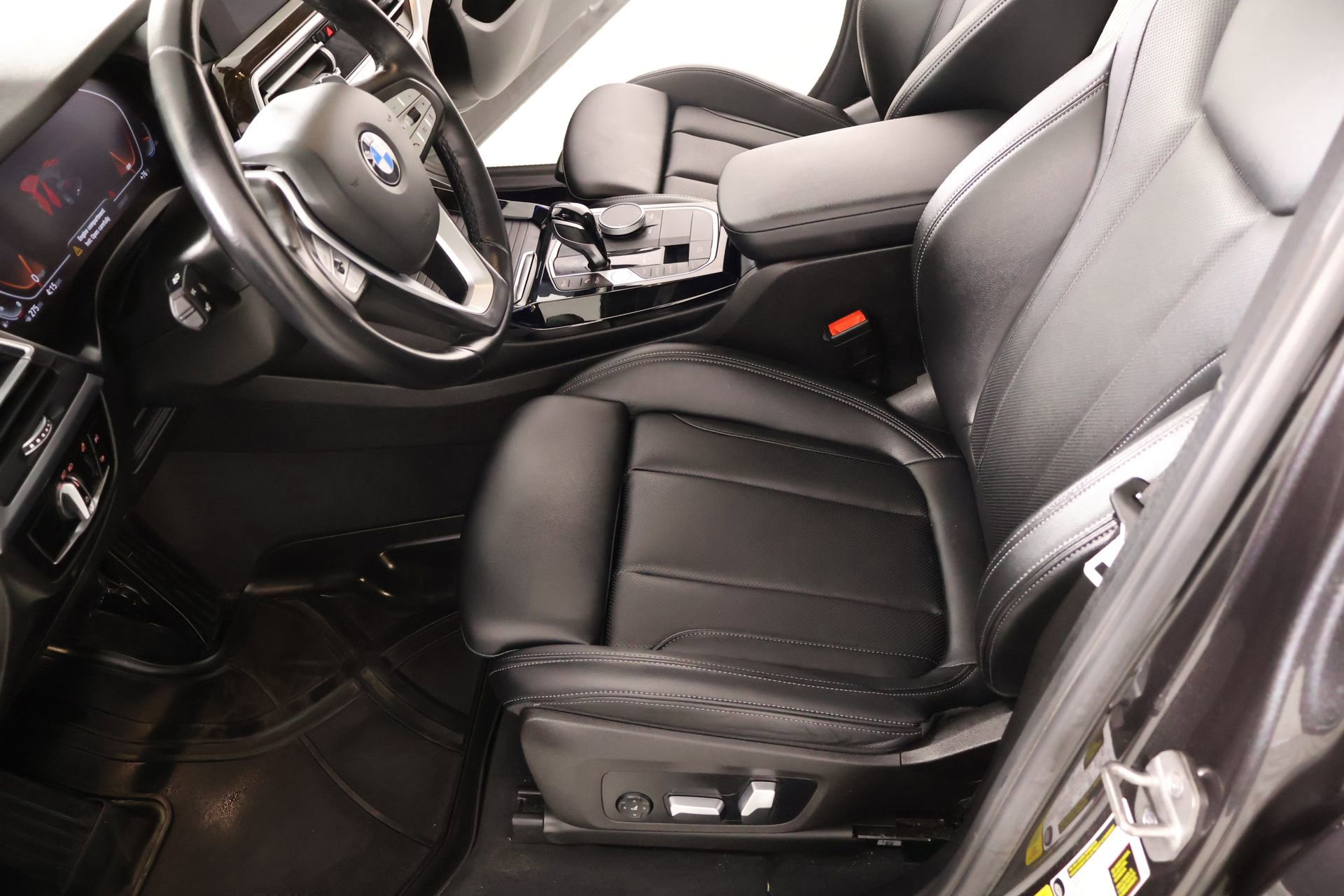 Used 2023 BMW X3 sDrive30i w/ Convenience Package image 12