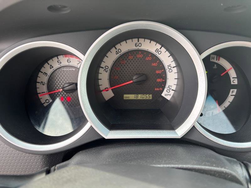 Used 2011 Toyota Tacoma PreRunner w/ SR5 Pkg #2 RWD image 12