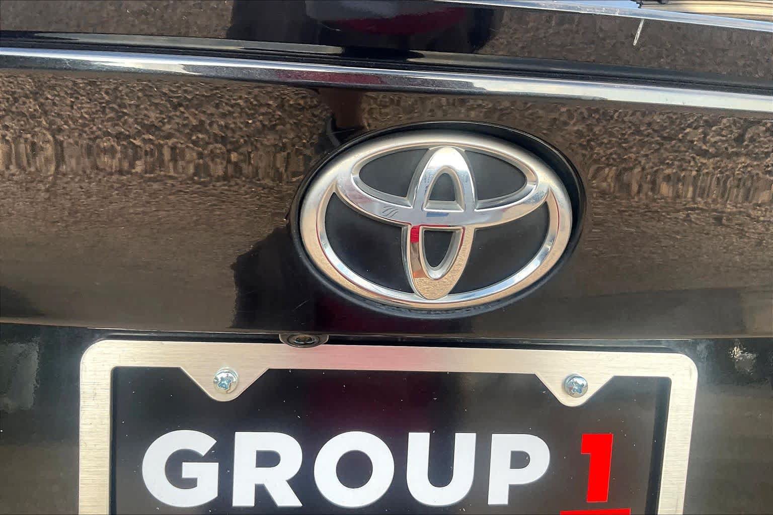 Used 2020 Toyota C-HR LE FWD image 10