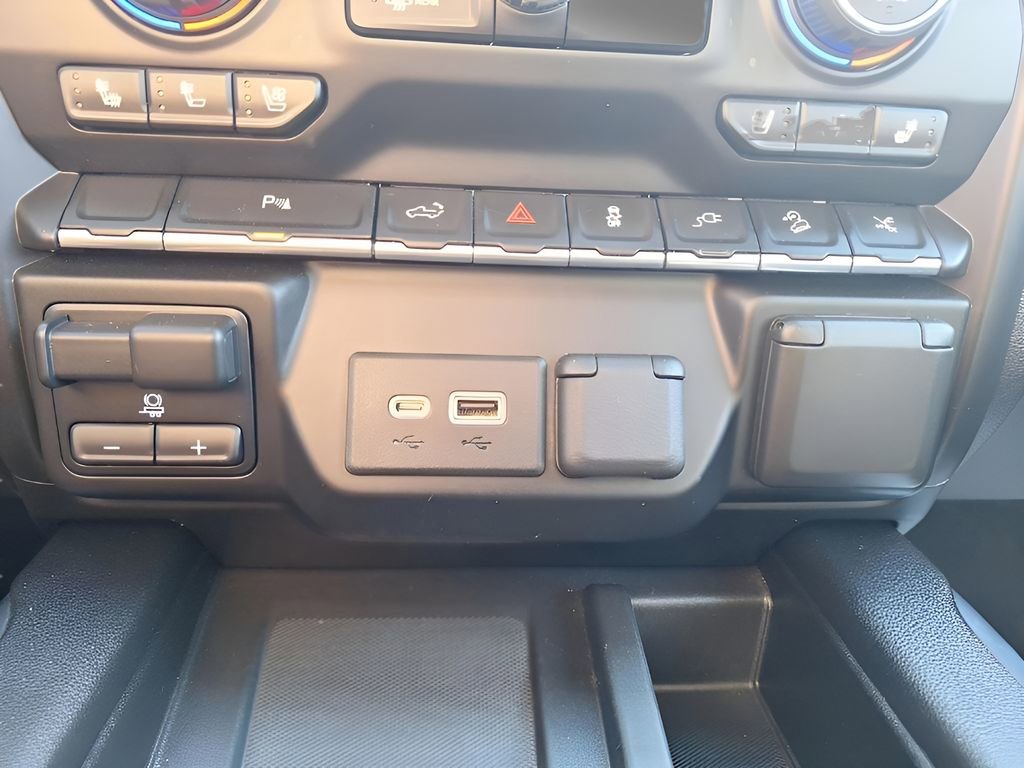 Used 2022 Chevrolet Silverado 1500 High Country image 34