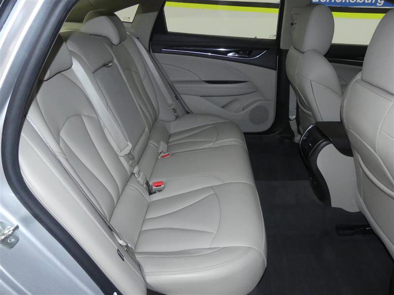 Used 2017 Buick LaCrosse Preferred image 20