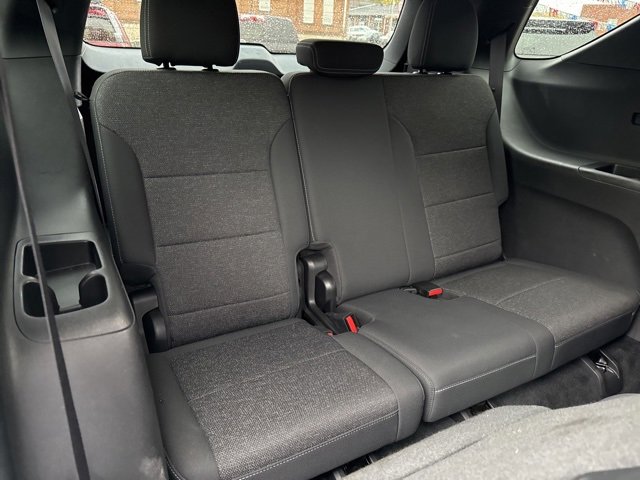 Used 2025 Chevrolet Traverse LT image 13