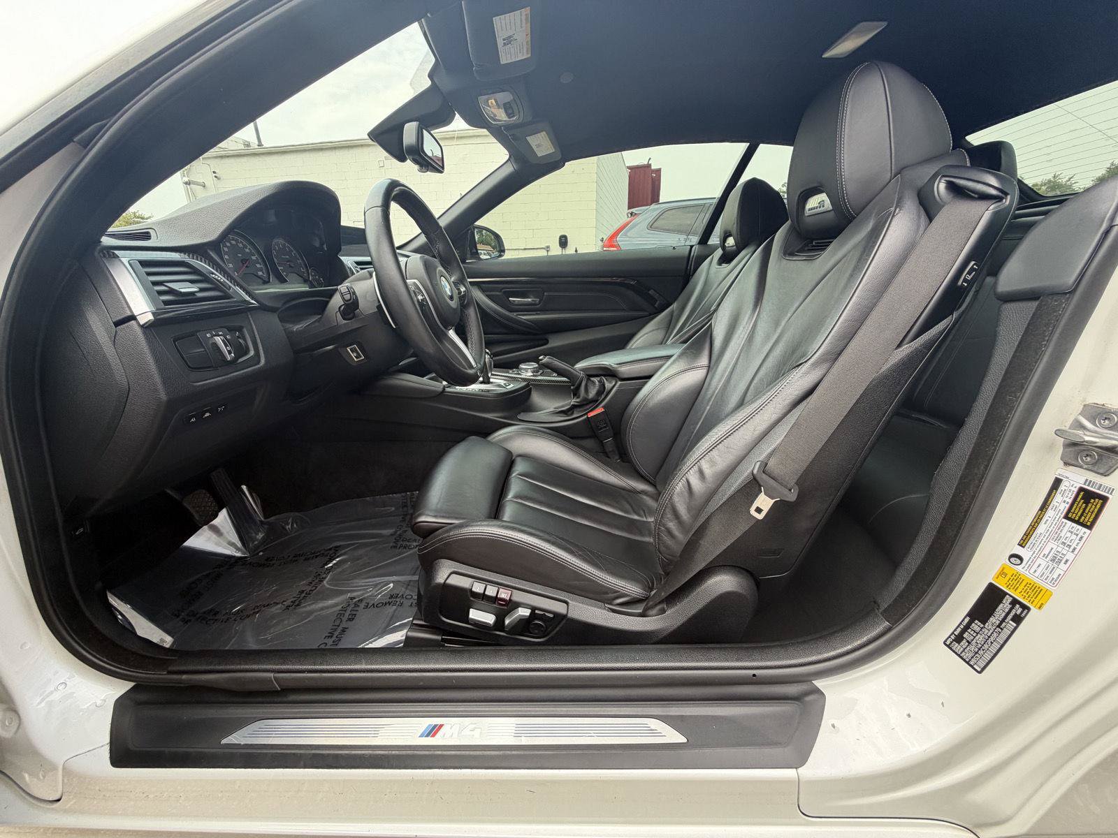 Used 2016 BMW M4 Convertible RWD image 14