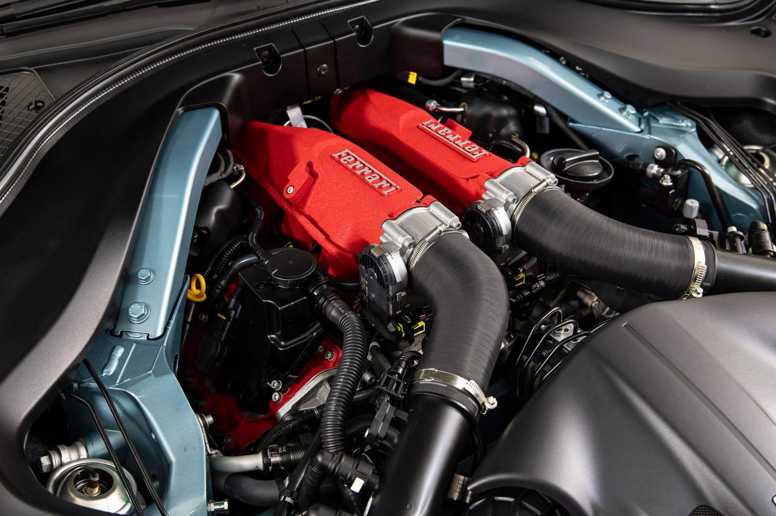 Certified 2025 Ferrari Roma Spider RWD image 30