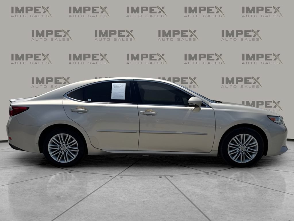 Used 2014 Lexus ES 350 w/ Luxury Package FWD image 6