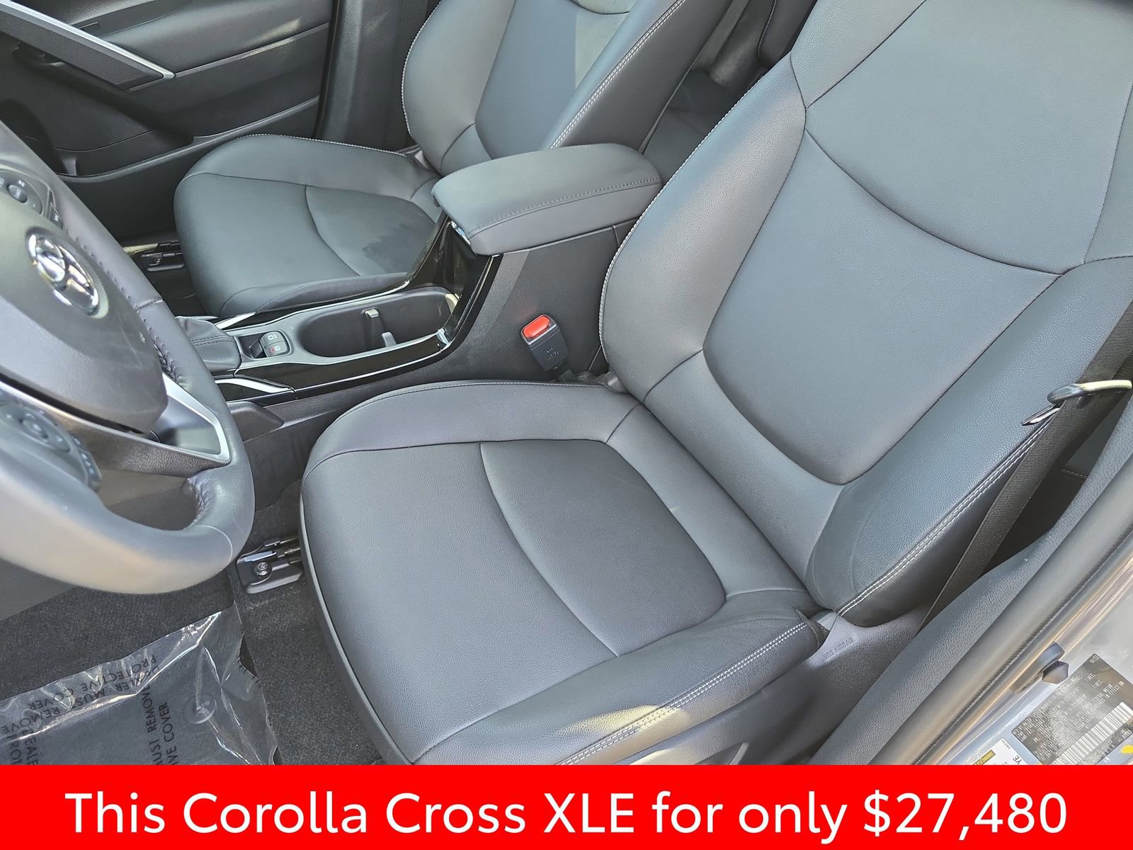 Used 2023 Toyota Corolla Cross XLE w/ Convenience Package image 21