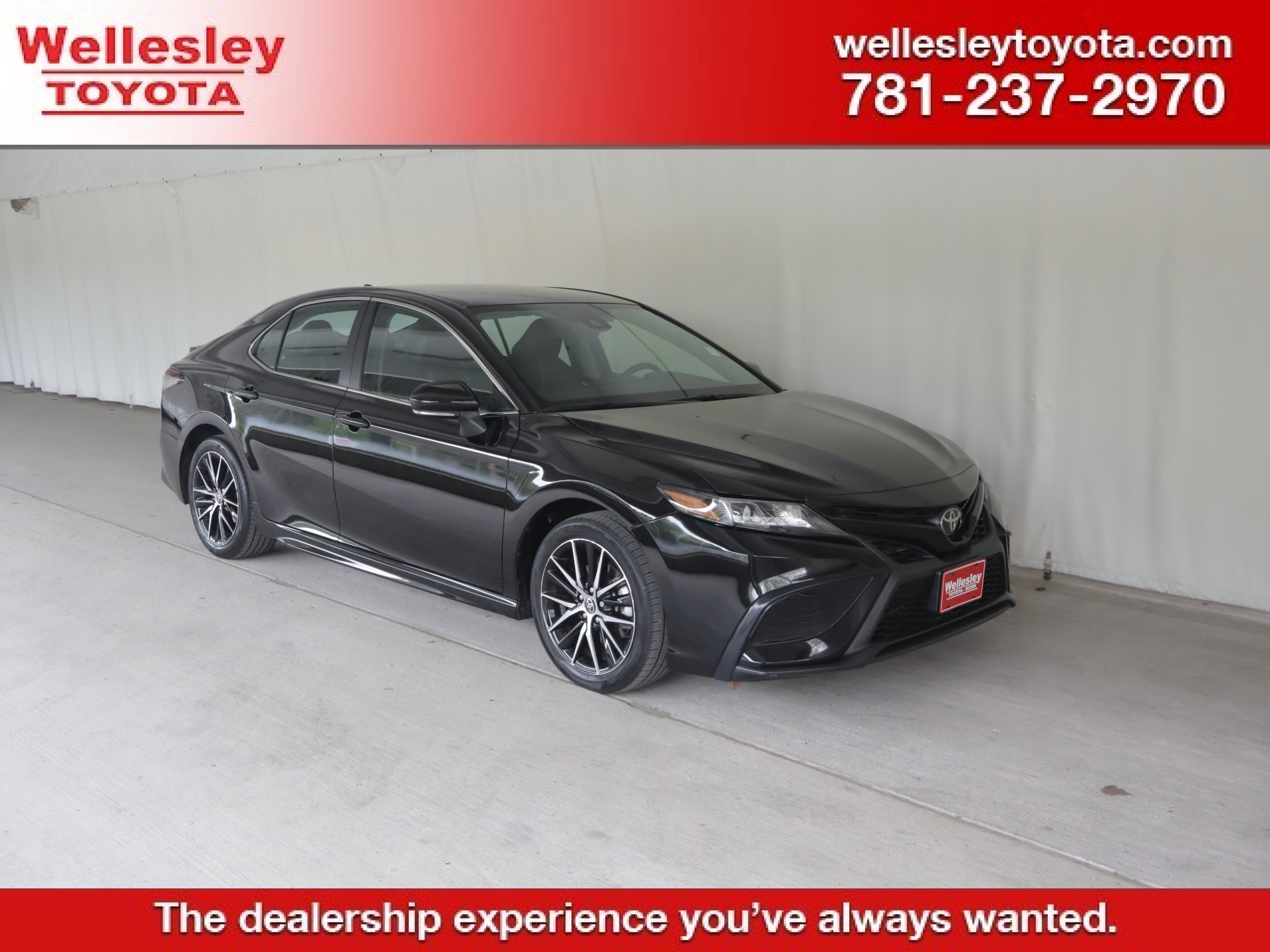 Used 2024 Toyota Camry SE