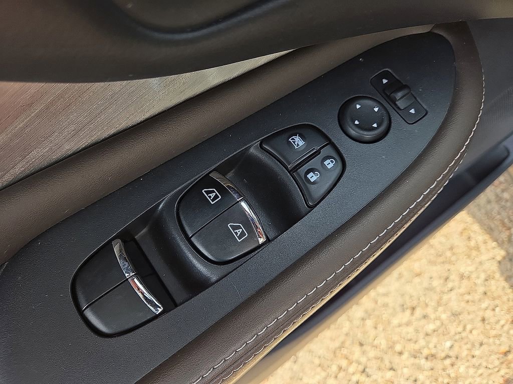 Used 2017 Nissan Murano SL image 19