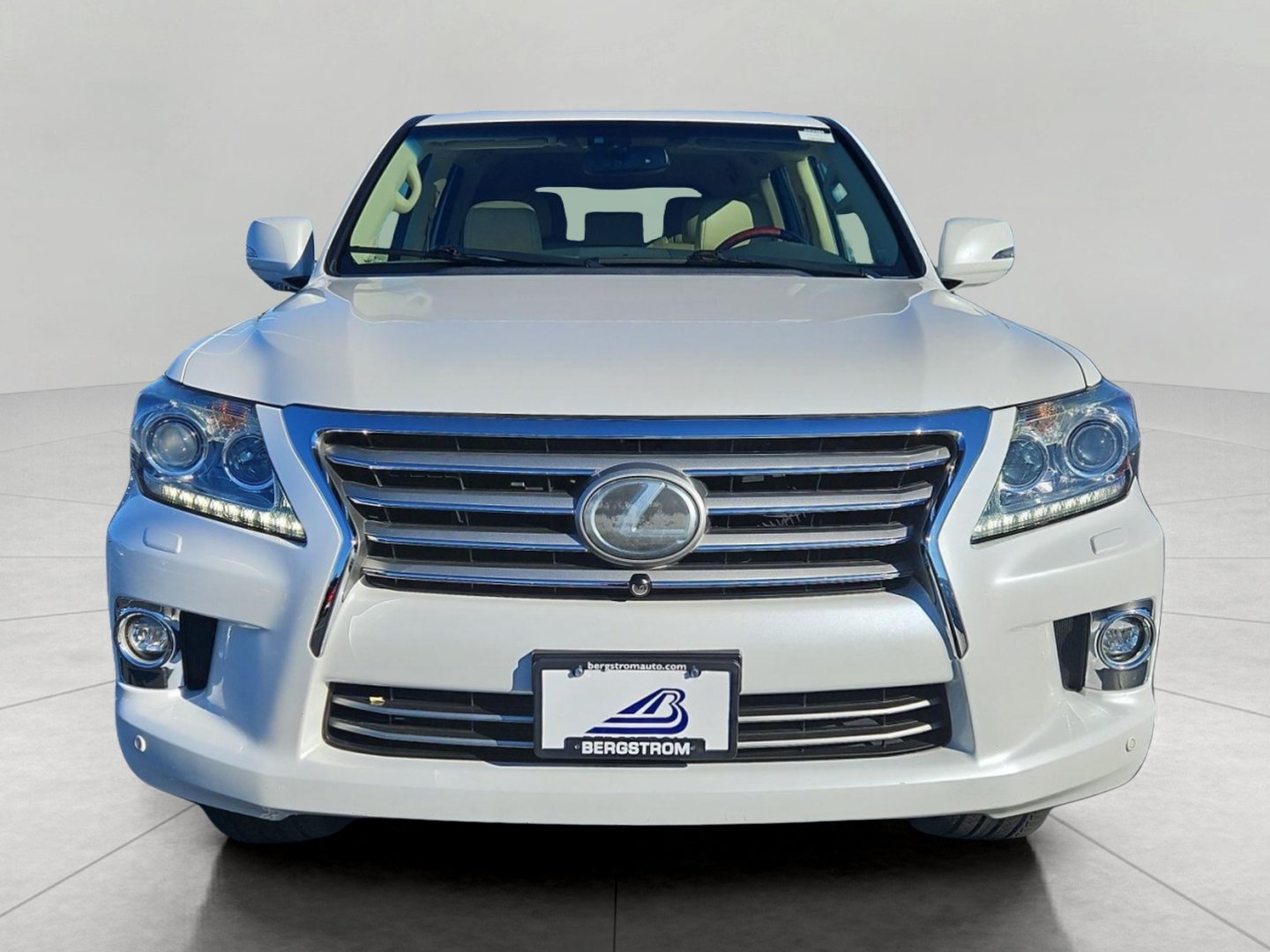Used 2015 Lexus LX 570 4WD image 3