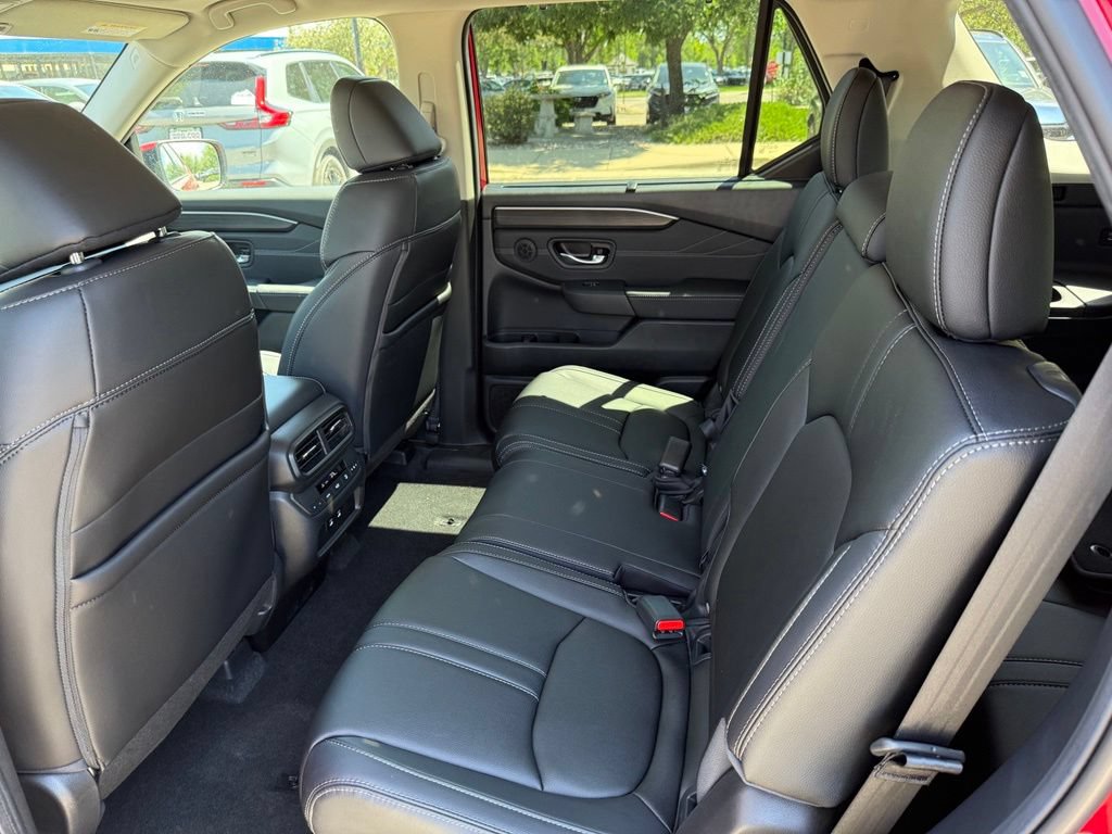 New 2026 Honda Pilot Touring image 15