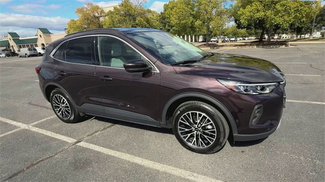 Certified 2023 Ford Escape SE w/ PHEV Premium Package image 3