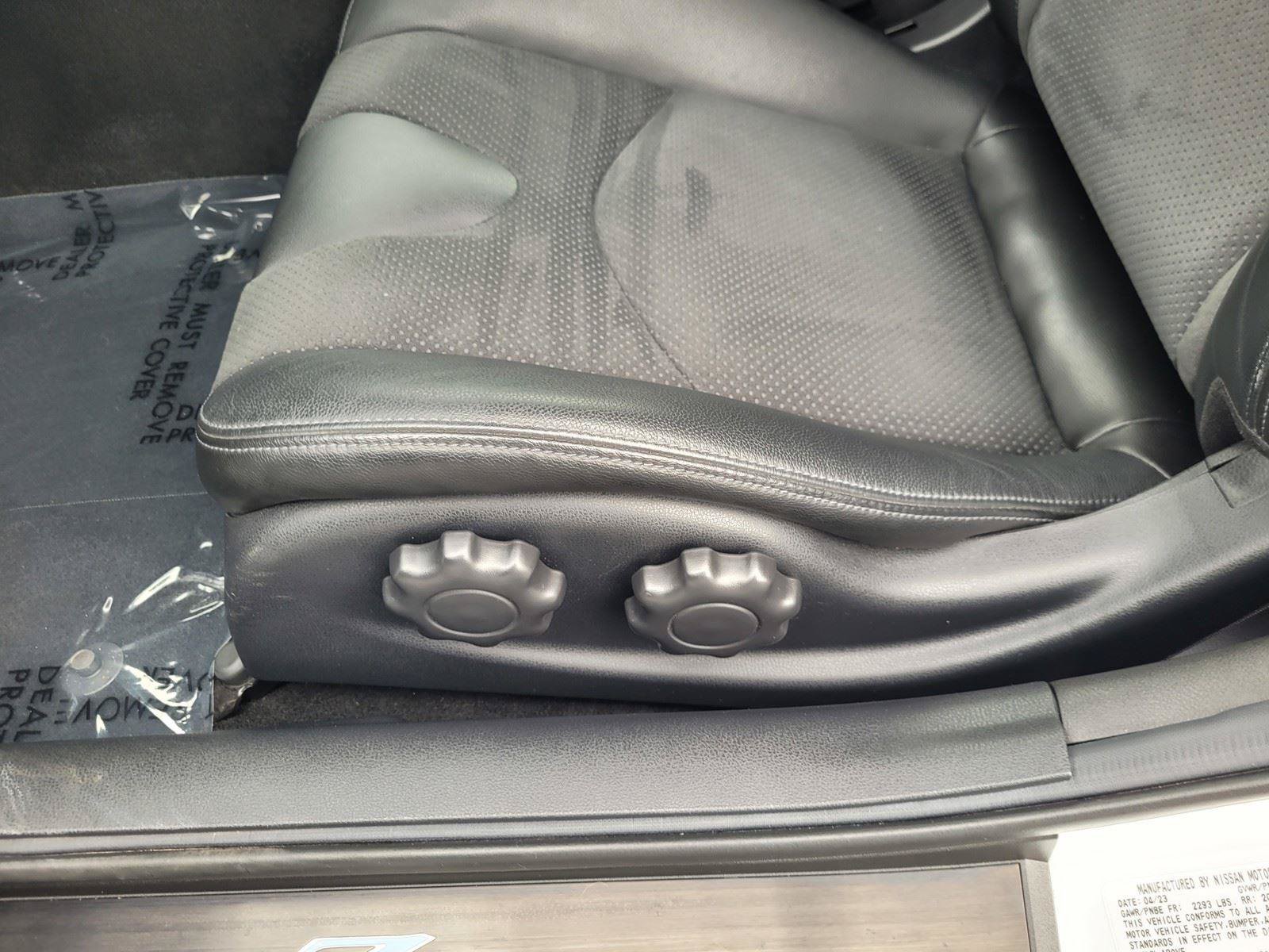 Used 2023 Nissan Z w/ Floor Mat Package (L93) RWD image 18