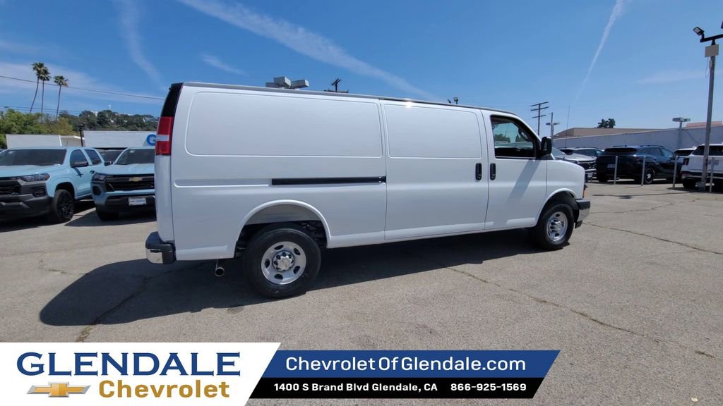 New 2026 Chevrolet Express 2500 Extended w/ Driver Convenience Package RWD image 9