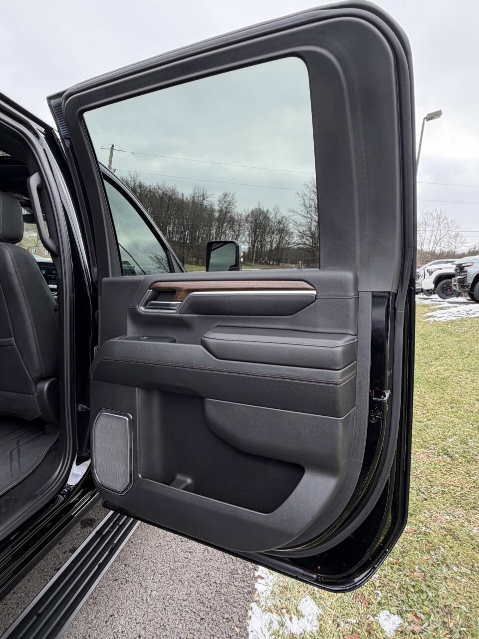 Used 2024 Chevrolet Silverado 3500 High Country w/ High Country Premium Package image 60