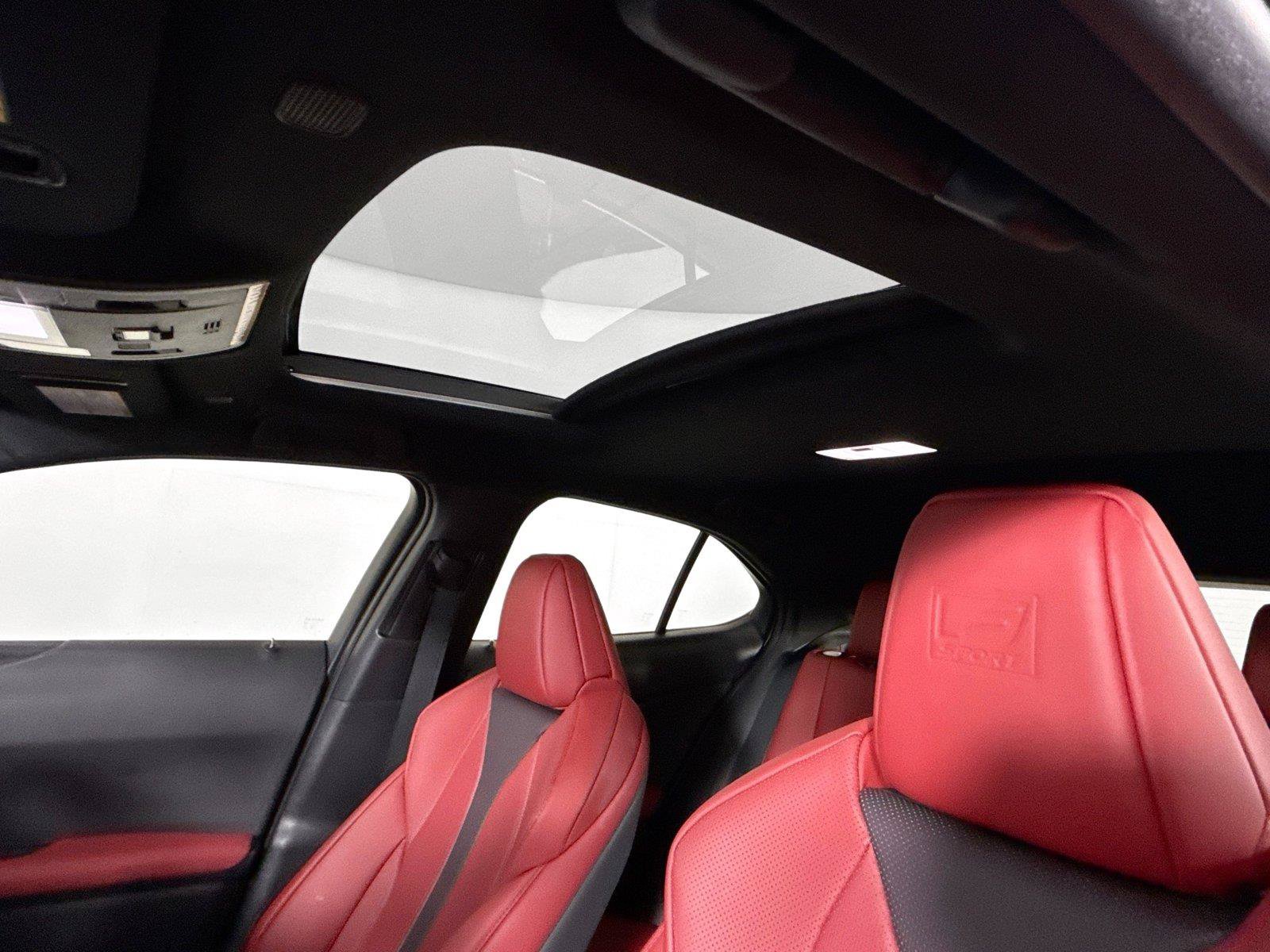 Used 2024 Lexus UX 250h F Sport FWD image 6