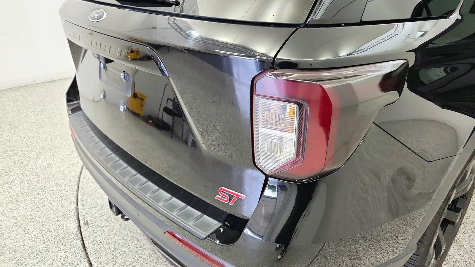 Used 2022 Ford Explorer ST w/ Equipment Group 401A AWD/4WD image 36