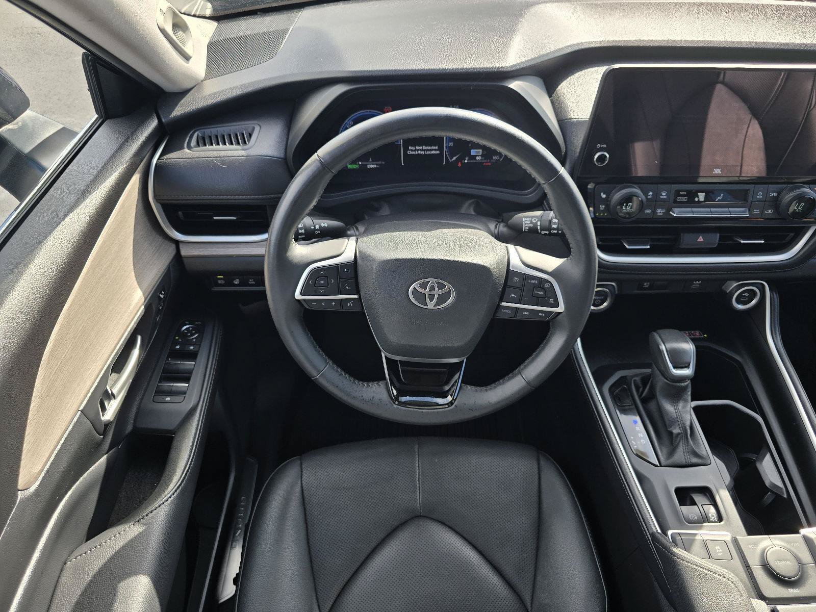 Used 2025 Toyota Grand Highlander AWD Hybrid image 17