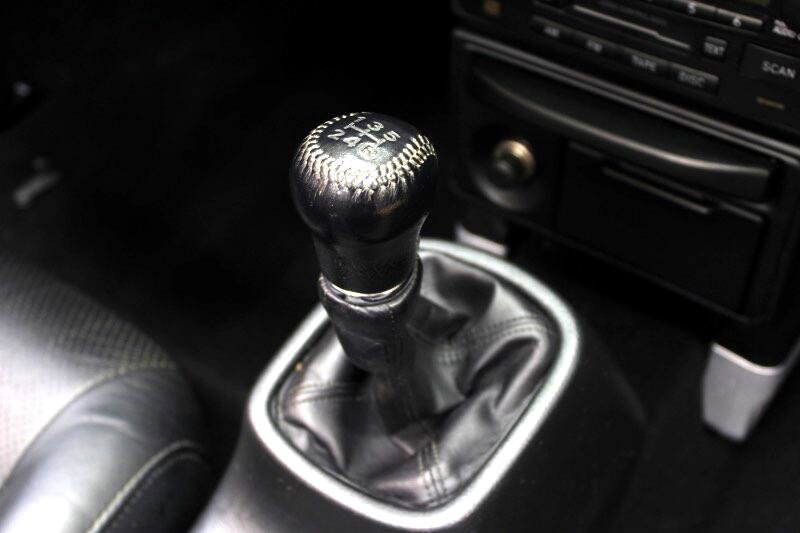 Used 2004 Toyota MR2 image 40