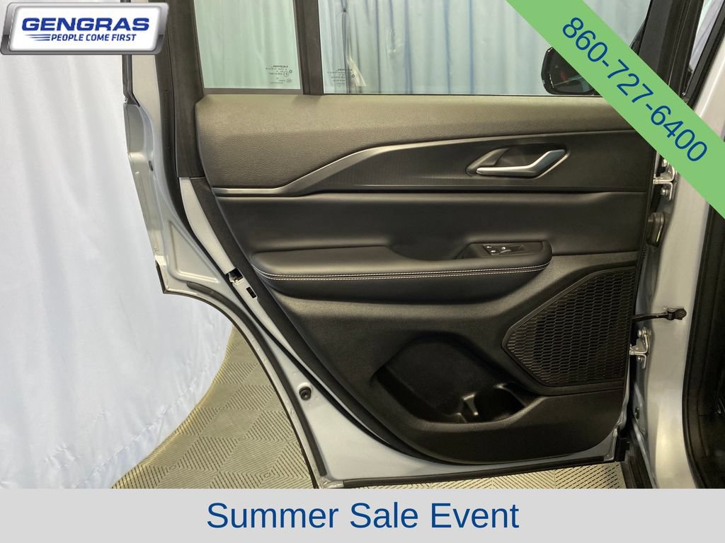 Used 2024 Jeep Grand Cherokee Altitude AWD/4WD image 25