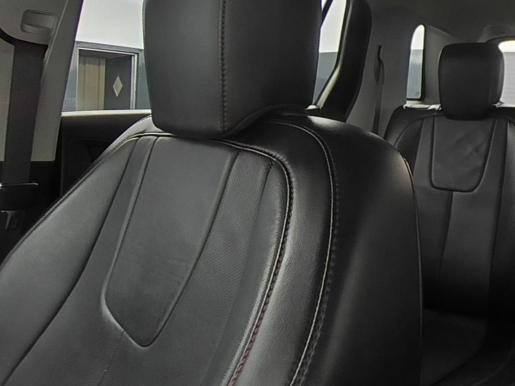 Used 2015 GMC Terrain SLT w/ Chrome Edition FWD image 9