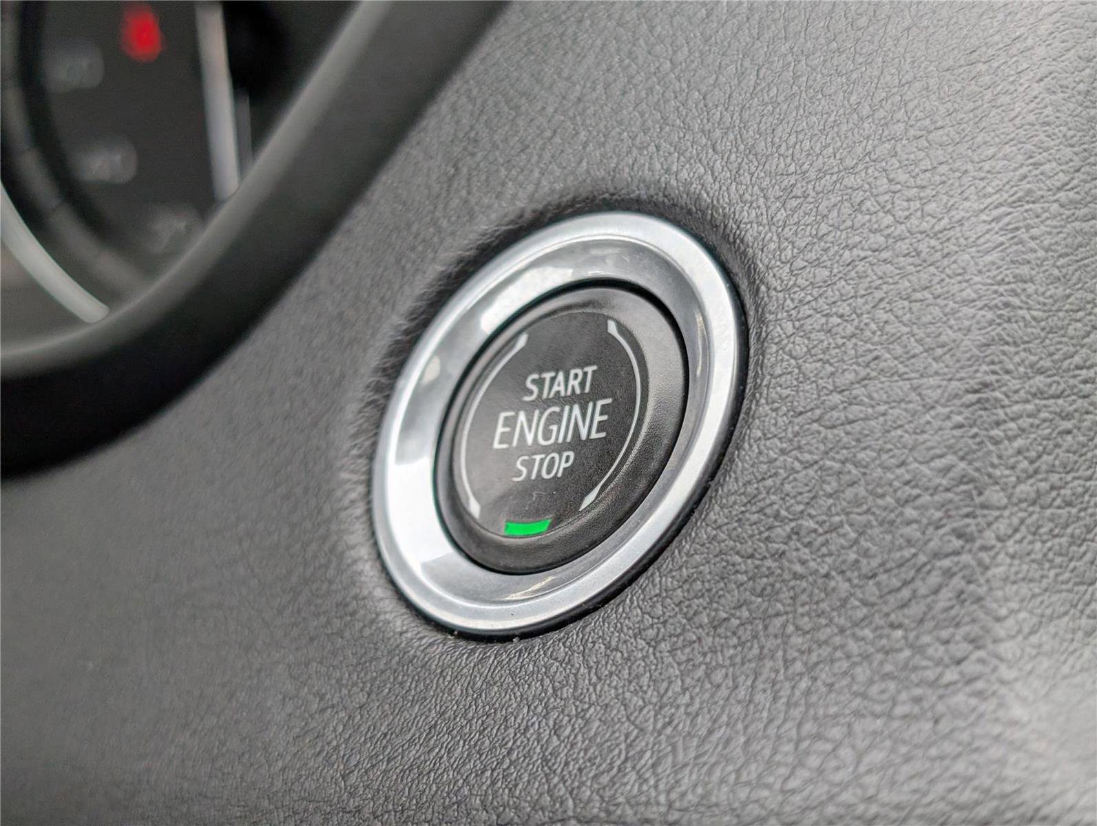 Used 2022 Cadillac XT4 Sport image 26