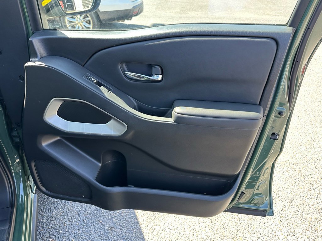 Used 2023 Nissan Frontier SV w/ Technology Package image 22