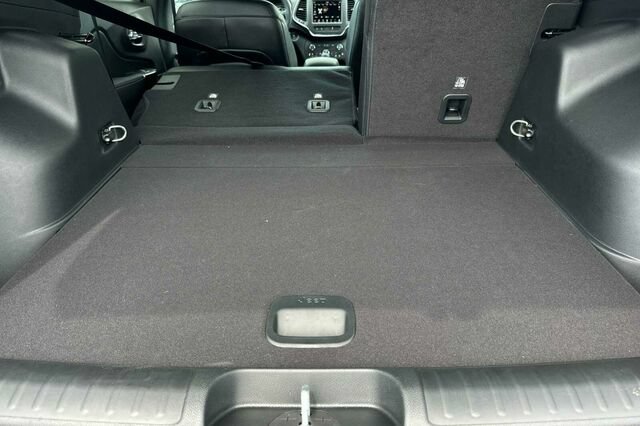 New 2023 Jeep Cherokee Altitude Lux AWD/4WD image 15