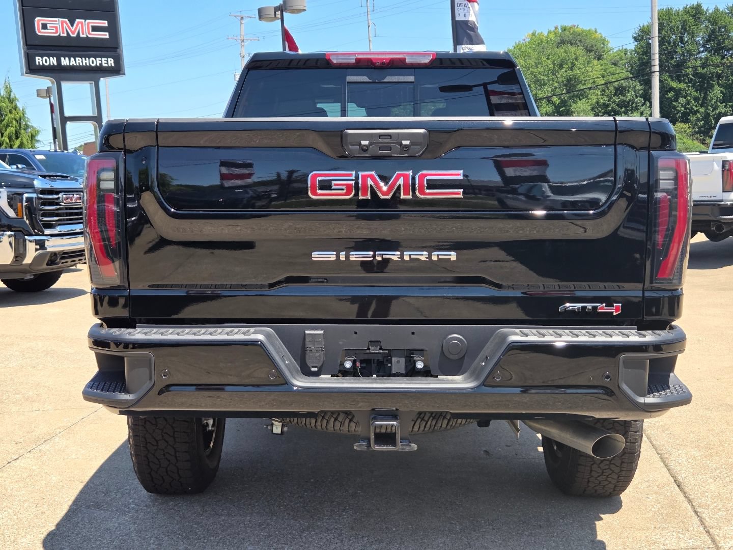 New 2026 GMC Sierra 2500 AT4 w/ AT4 Premium Plus Package AWD/4WD image 18