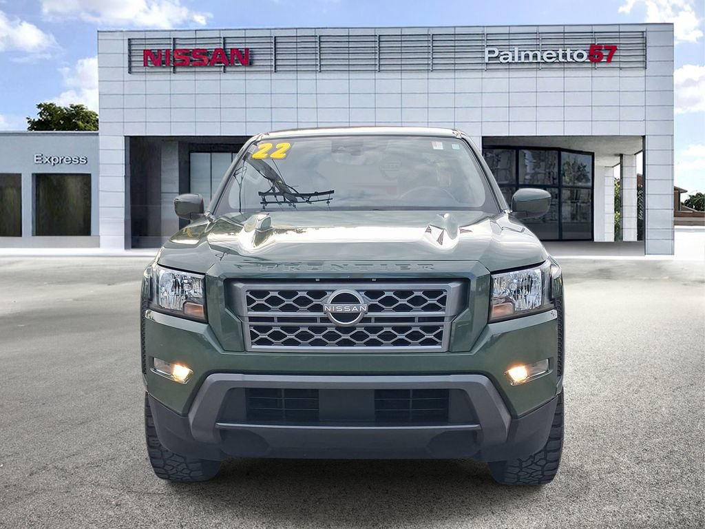 Used 2022 Nissan Frontier SV RWD image 2