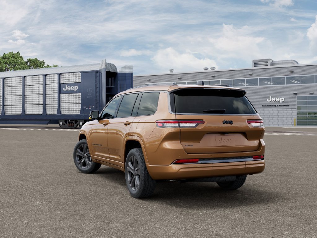 New 2027 Jeep Grand Cherokee L Limited AWD/4WD image 4