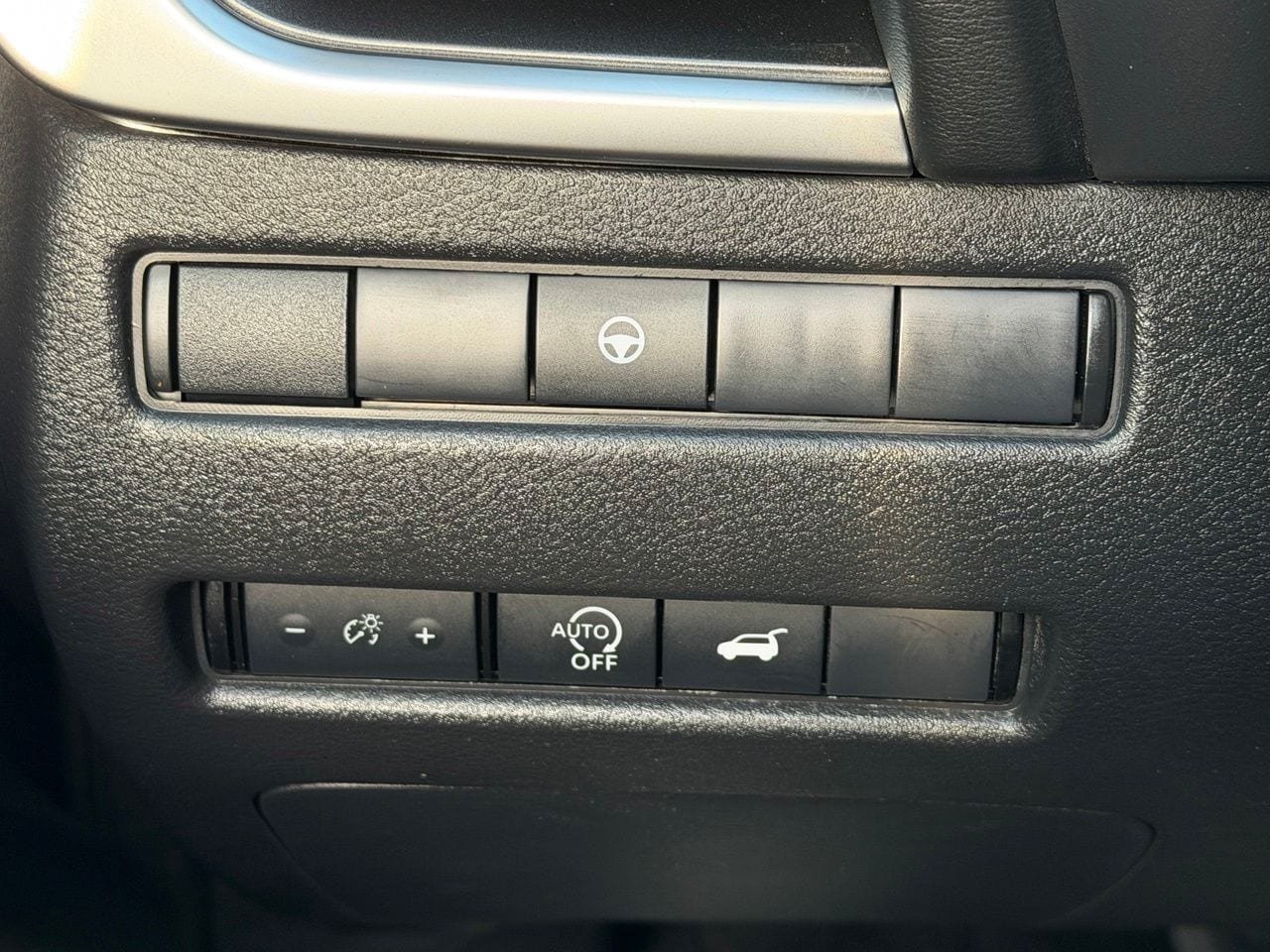 Certified 2024 Nissan Rogue SV FWD image 20
