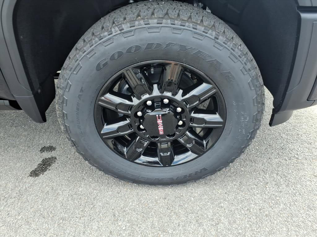 New 2026 GMC Sierra 2500 AT4 w/ AT4 Premium Plus Package image 9