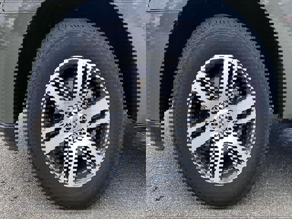 Used 2024 Ford Expedition Limited image 7