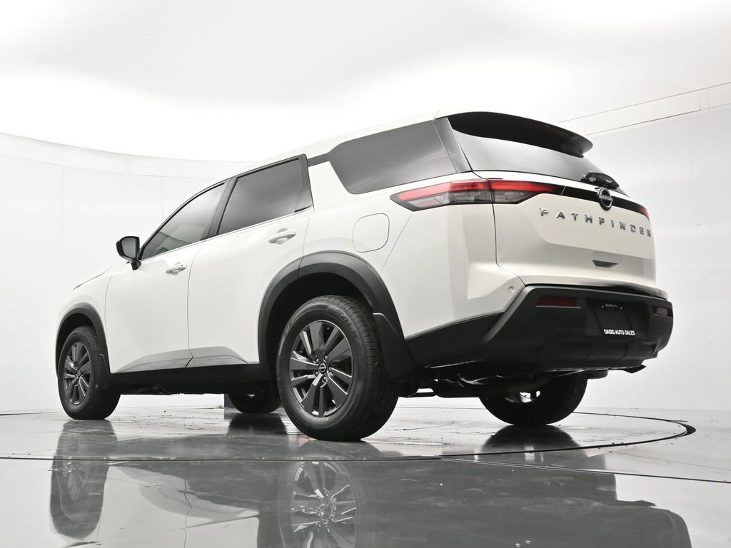 Used 2024 Nissan Pathfinder S image 43