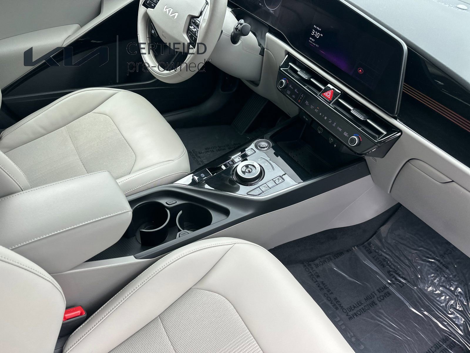 Certified 2023 Kia Niro Wind w/ Wind Preserve Package FWD image 17