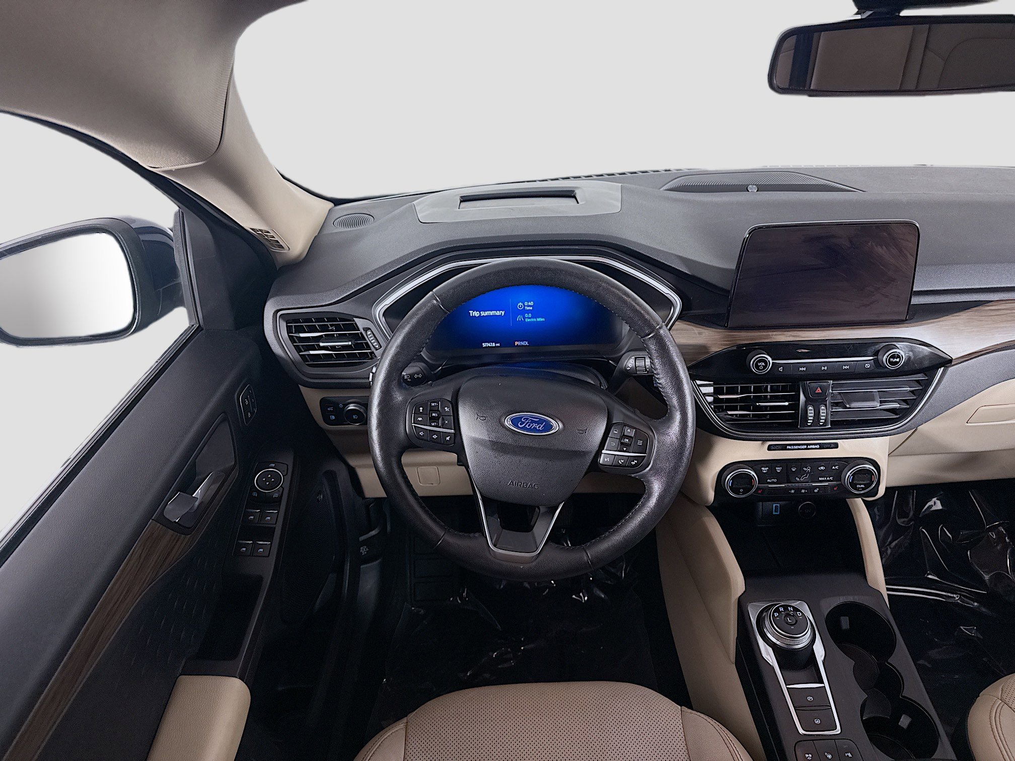 Used 2020 Ford Escape Titanium image 17