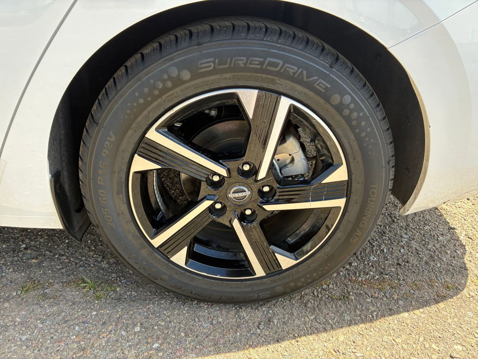 Used 2025 Nissan Sentra SV FWD image 28