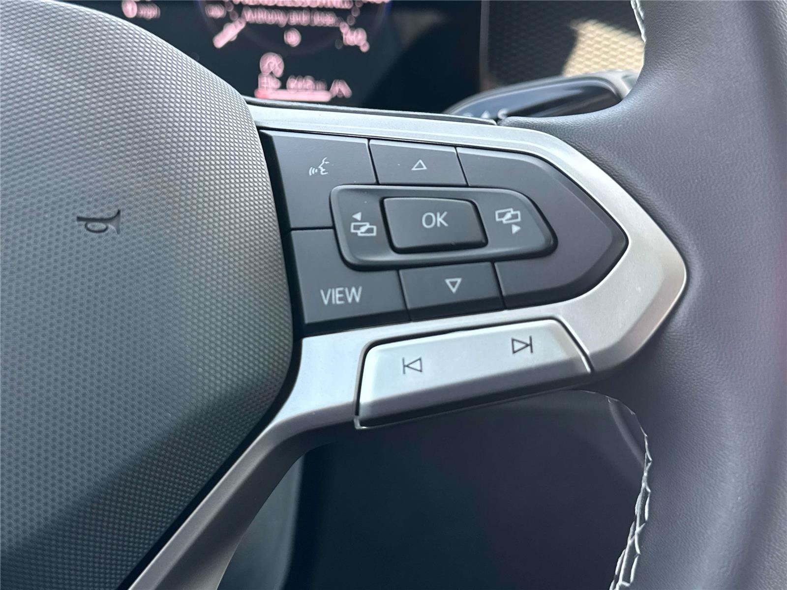New 2026 Volkswagen Tiguan SE AWD/4WD image 18