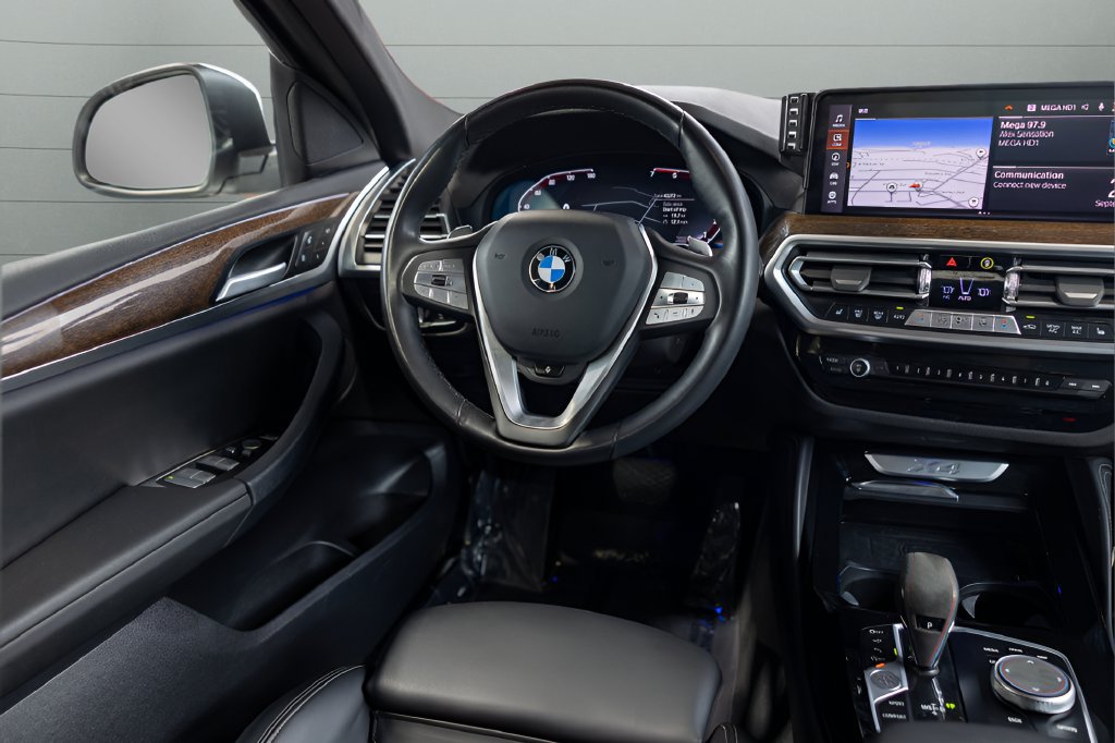 Used 2024 BMW X4 xDrive30i AWD/4WD image 26
