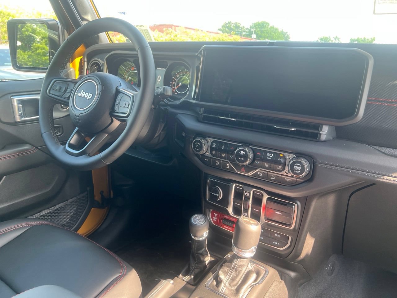 New 2026 Jeep Wrangler Unlimited Rubicon AWD/4WD image 24