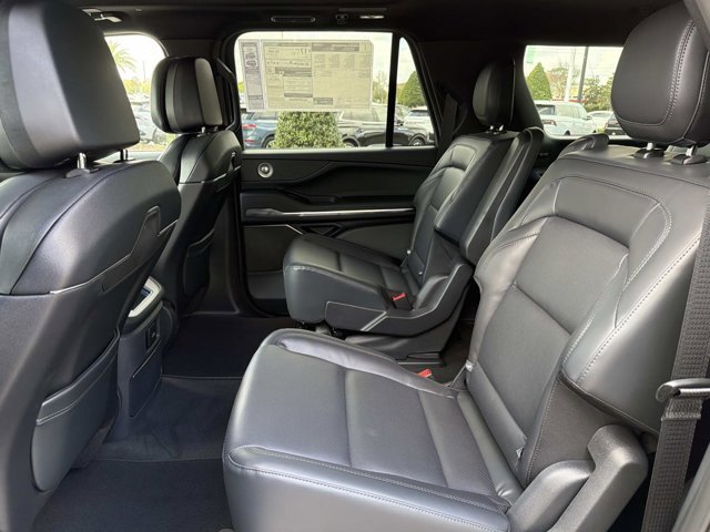 New 2026 Lincoln Navigator L Reserve w/ Jet Appearance Package AWD/4WD image 15
