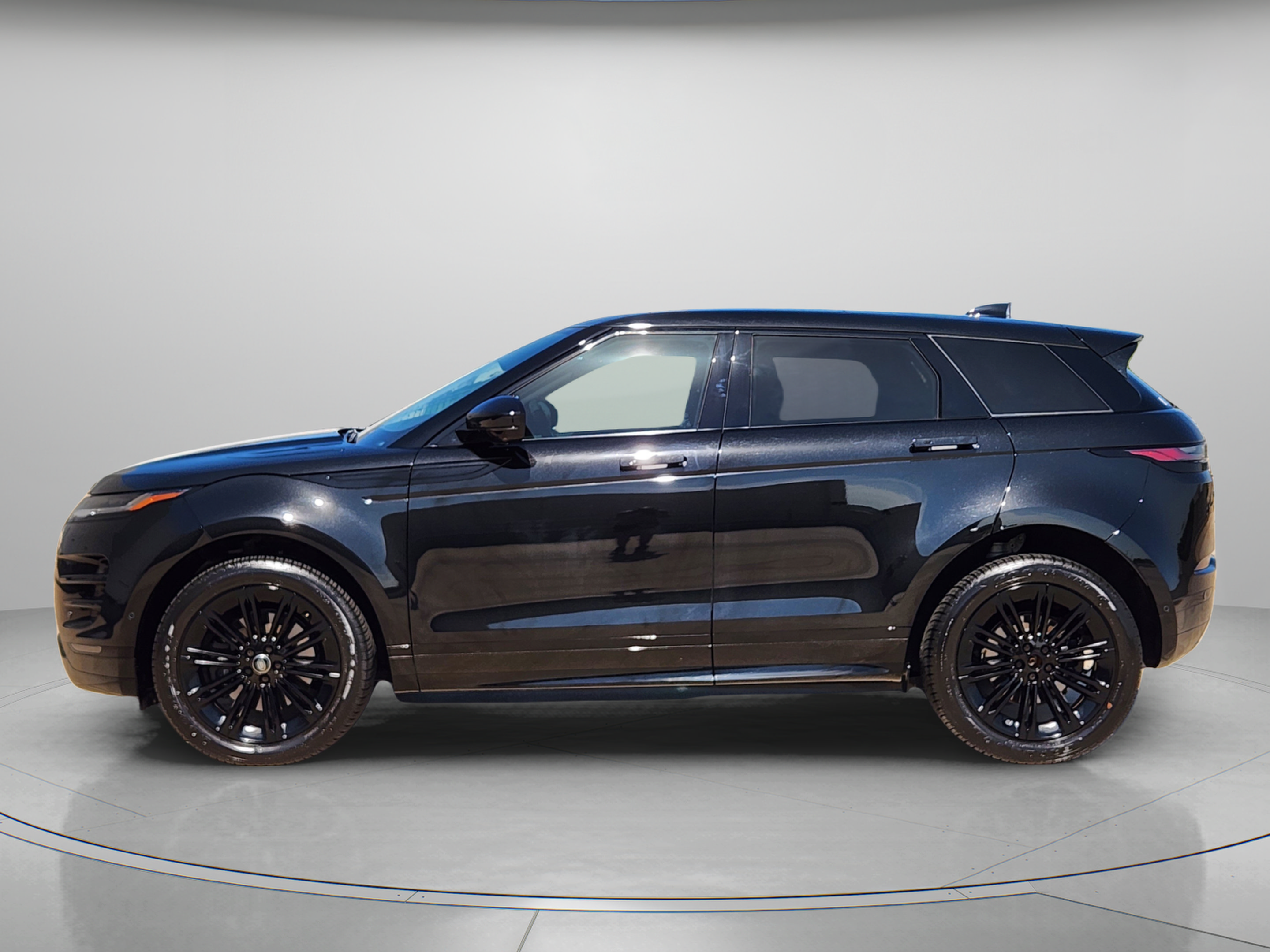 Certified 2026 Land Rover Range Rover Evoque Dynamic SE AWD/4WD video 2