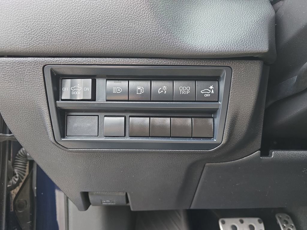 Used 2025 Toyota Tundra Limited w/ TRD Off-Road Package image 28