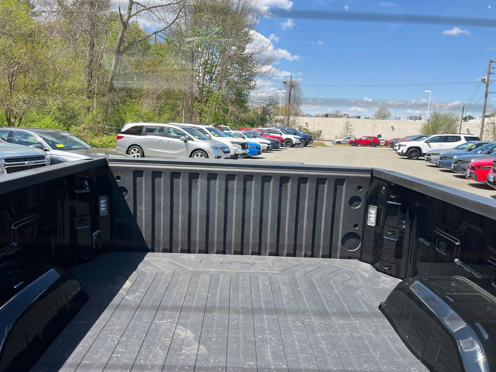 Used 2025 Chevrolet Silverado 1500 LT AWD/4WD image 37