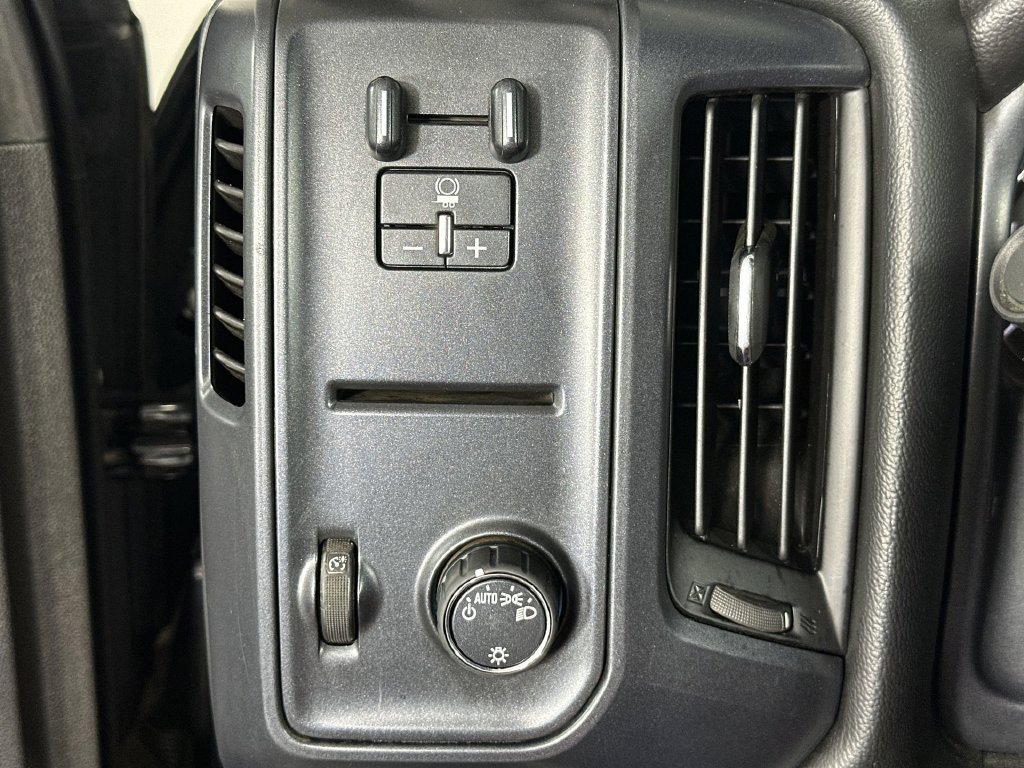 Used 2016 Chevrolet Silverado 3500 W/T w/ WT Convenience Package AWD/4WD image 19