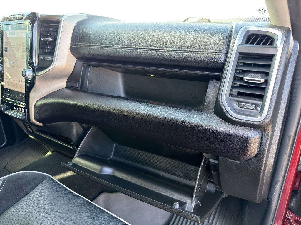 Used 2024 RAM 3500 Laramie image 32