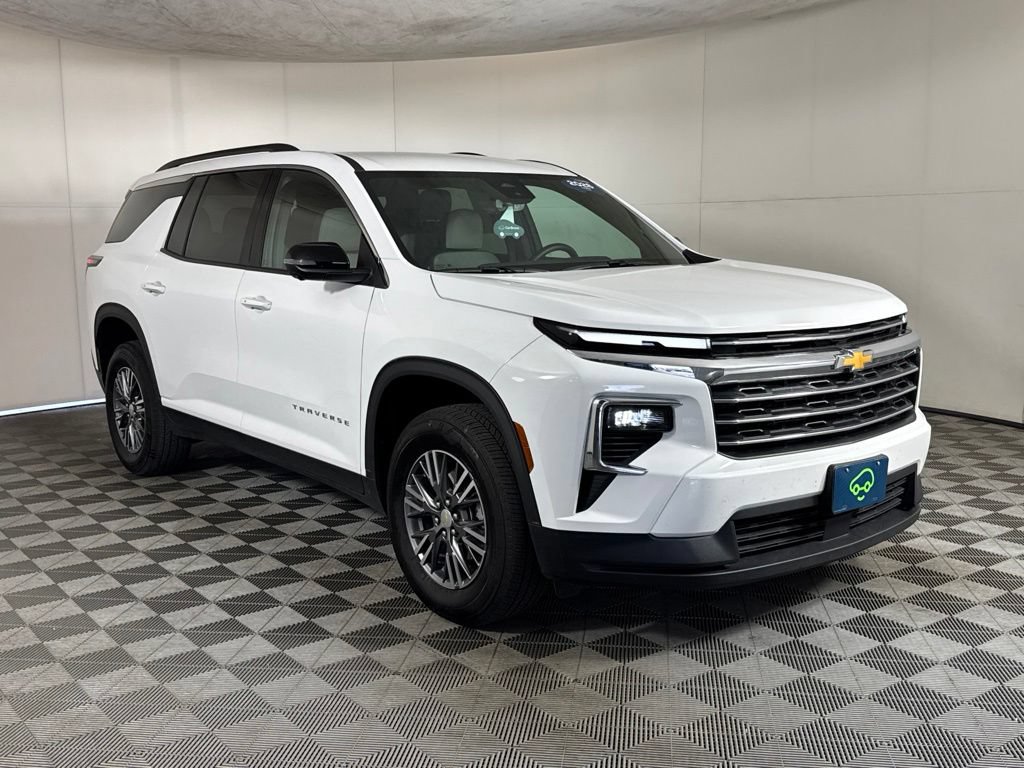 Certified 2026 Chevrolet Traverse LT w/ Driver Confidence Package AWD/4WD image 6