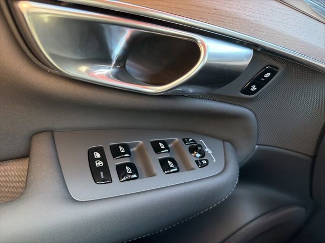 New 2026 Volvo XC90 B5 Core w/ Protection Package Premier AWD/4WD image 28