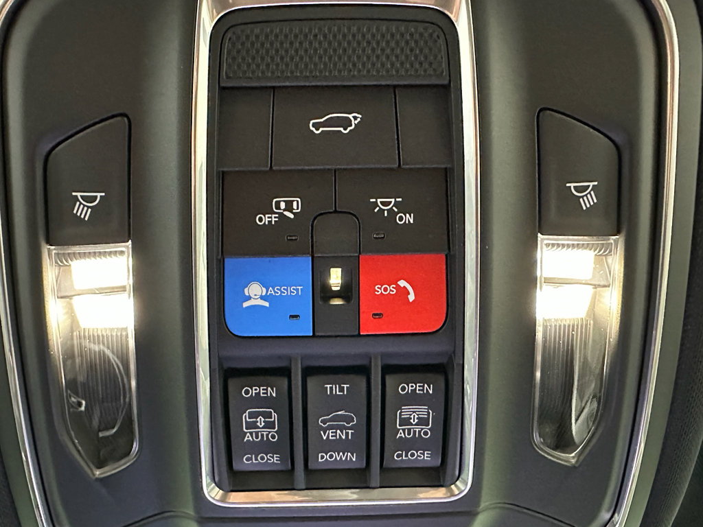 New 2025 Jeep Grand Cherokee Limited image 8